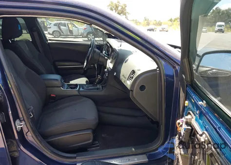 2016 Dodge Charger Sxt z USA, uszkodzony, nr VIN 2C3CDXHG9GH297422